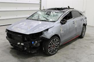 uszkodzony samochody osobowe Kia Pro cee d pro_cee'd 2023/2