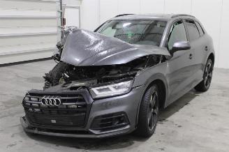 demontáž osobní automobily Audi Q5  2019/8