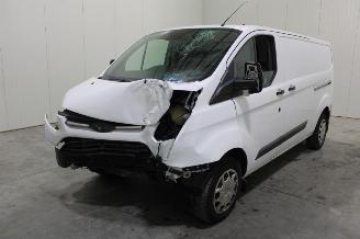 damaged commercial vehicles Ford Transit Custom  2017/8