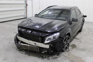 Damaged car Mercedes GLA 220 2018/3