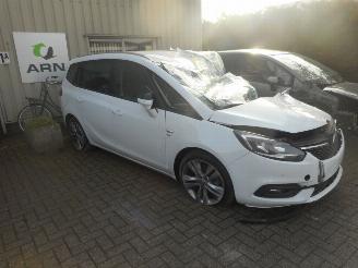 dañado vehículos comerciales Opel Zafira  2017/7