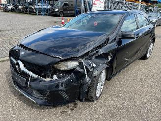 dañado vehículos comerciales Mercedes A-klasse  2016/1