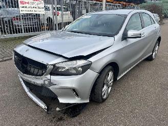 uszkodzony samochody osobowe Mercedes A-klasse  2017/1