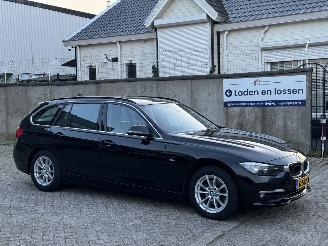 Coche accidentado BMW 3-serie Touring 320D 190Pk Automaat Luxery Head-Up 2015/10
