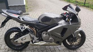 škoda motocykly Honda CBR 600 cbr600rr 2006/1