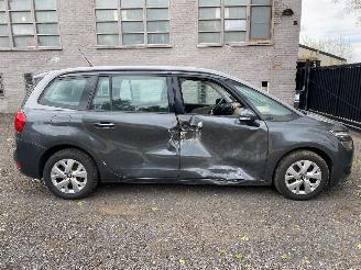 Damaged car Citroën C4 PICASSO II INTENS 2014/12