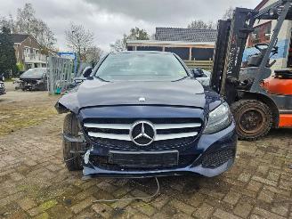 damaged passenger cars Mercedes C-klasse C 220 D 2015/12