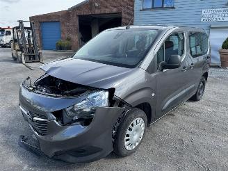 Damaged car Opel Combo  2021/5